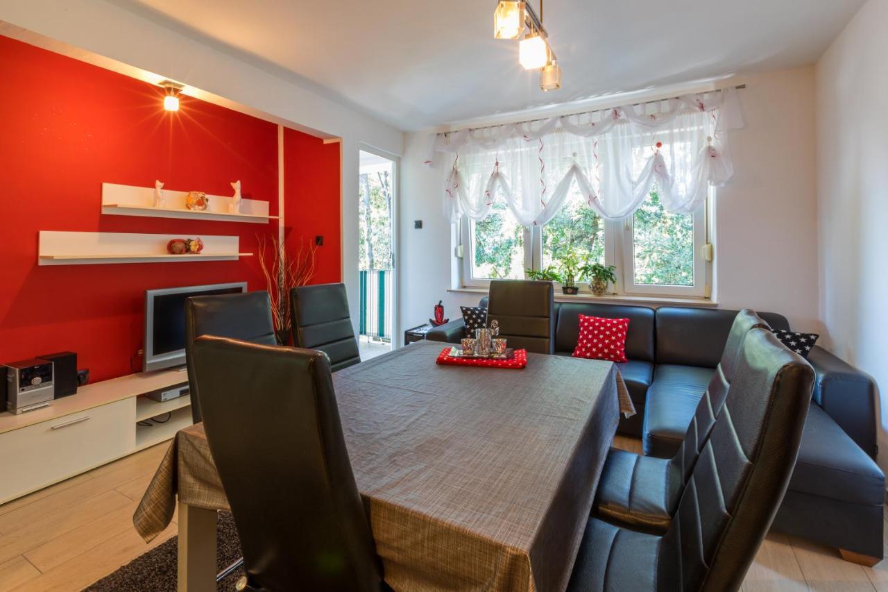 Apartman Mladenka Dramalj Ngoại thất bức ảnh