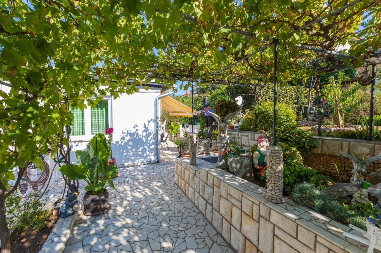 Apartman Mladenka Dramalj Ngoại thất bức ảnh