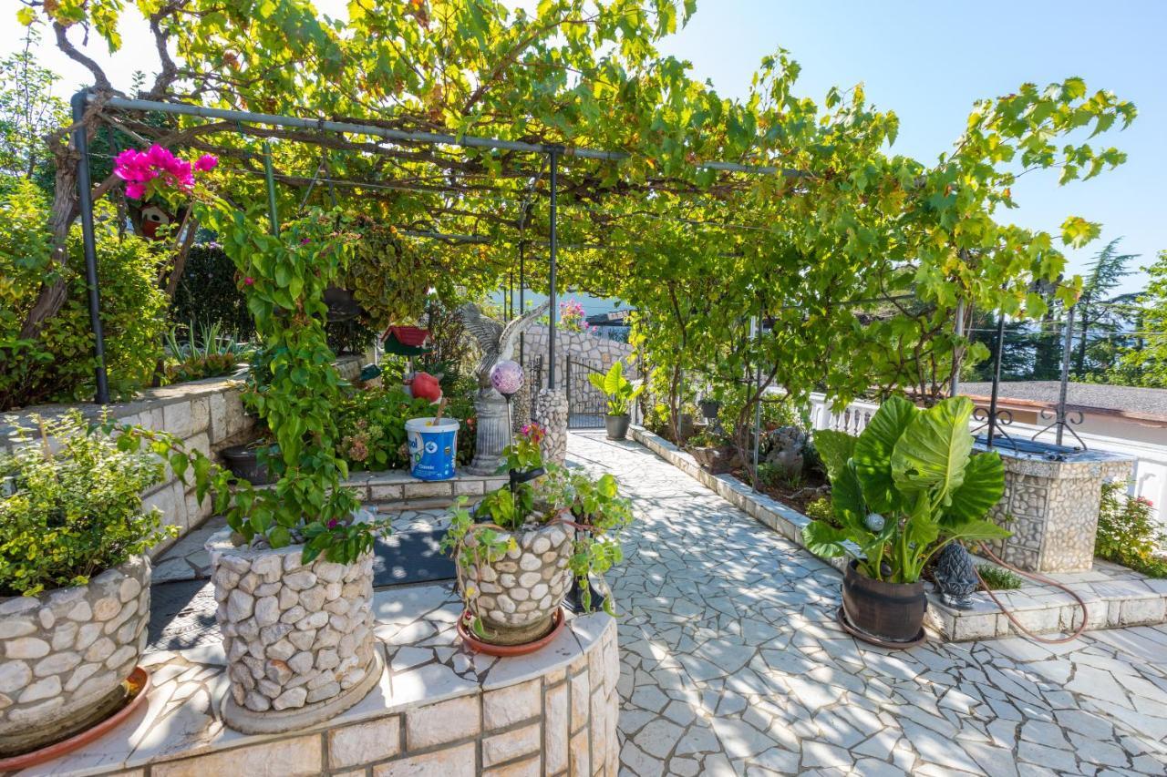 Apartman Mladenka Dramalj Ngoại thất bức ảnh